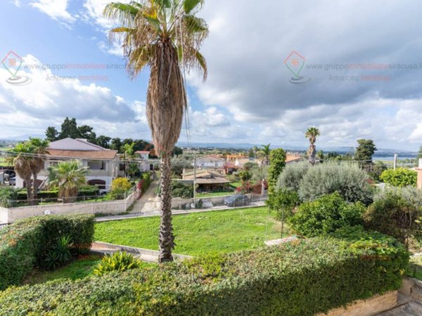 appartamento in vendita a Siracusa in zona Isola / Plemmirio