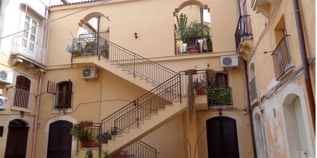 appartamento in vendita a Siracusa in zona Centro Città