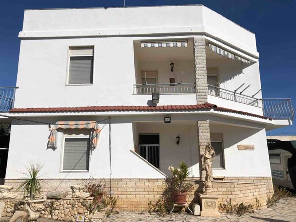 appartamento in vendita a Siracusa in zona Arenella