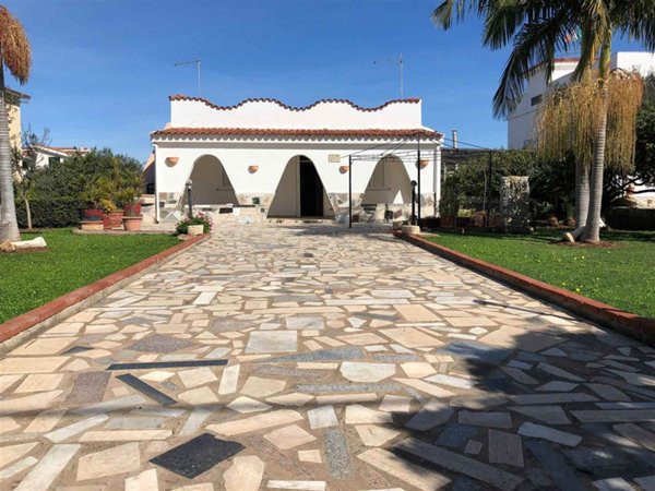 appartamento in vendita a Siracusa in zona Arenella