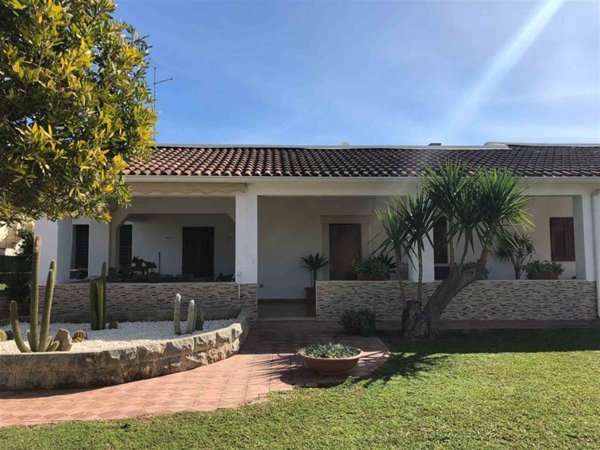 appartamento in vendita a Siracusa in zona Arenella