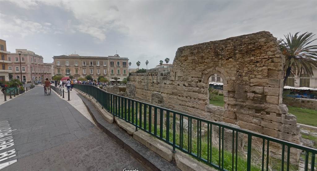 appartamento in vendita a Siracusa in zona Isola Ortigia