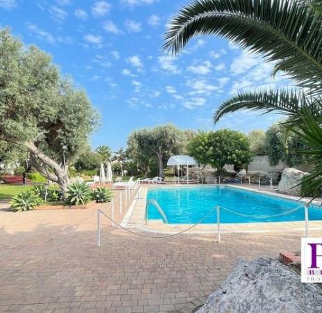 negozio in vendita a Siracusa in zona Isola / Plemmirio