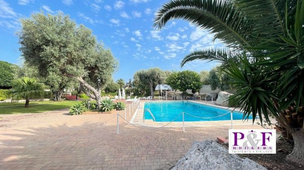 negozio in vendita a Siracusa in zona Isola / Plemmirio