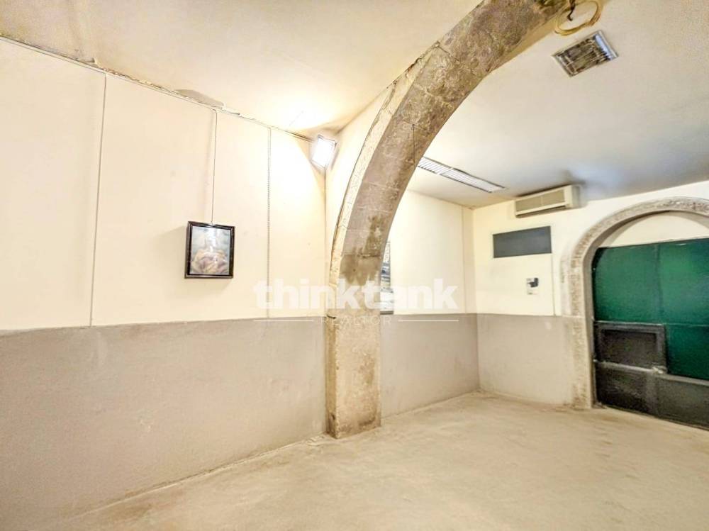 negozio in vendita a Siracusa in zona Centro Città