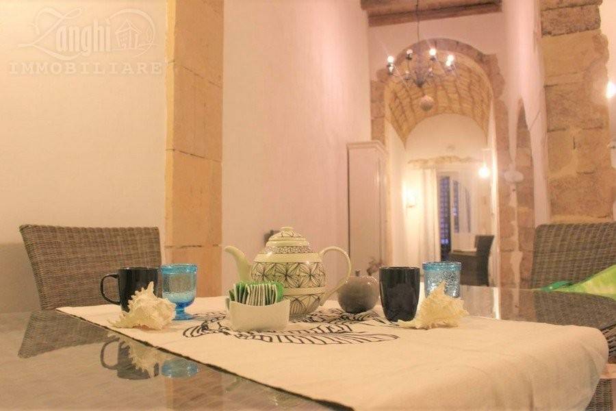 appartamento in vendita a Siracusa in zona Isola Ortigia