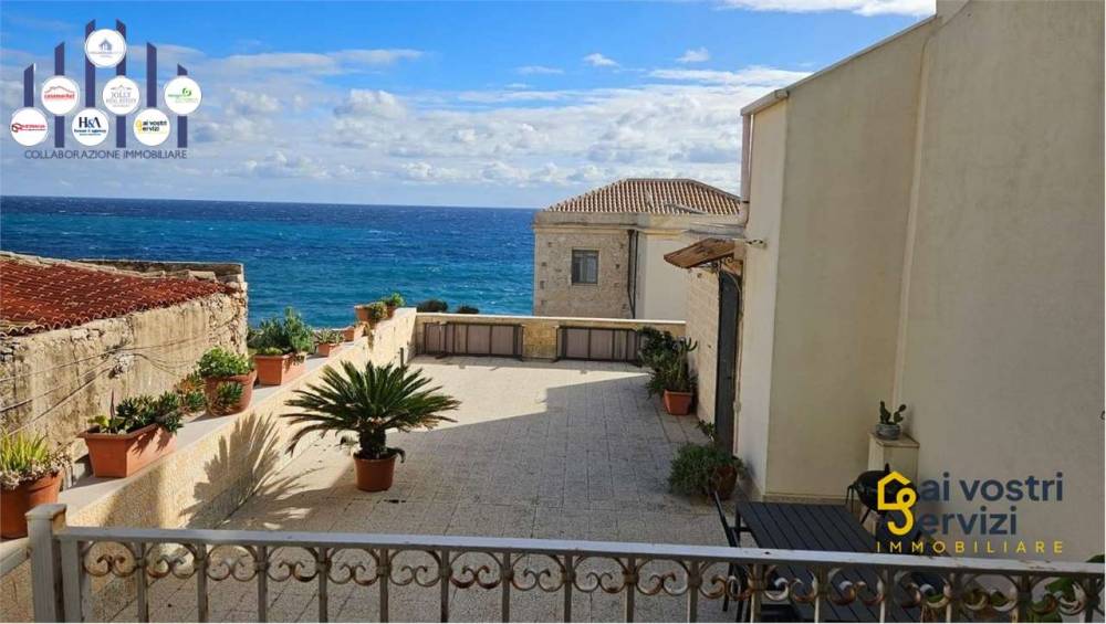appartamento in vendita a Siracusa in zona Isola Ortigia