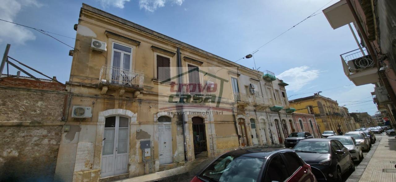 appartamento in vendita a Siracusa in zona Borgata