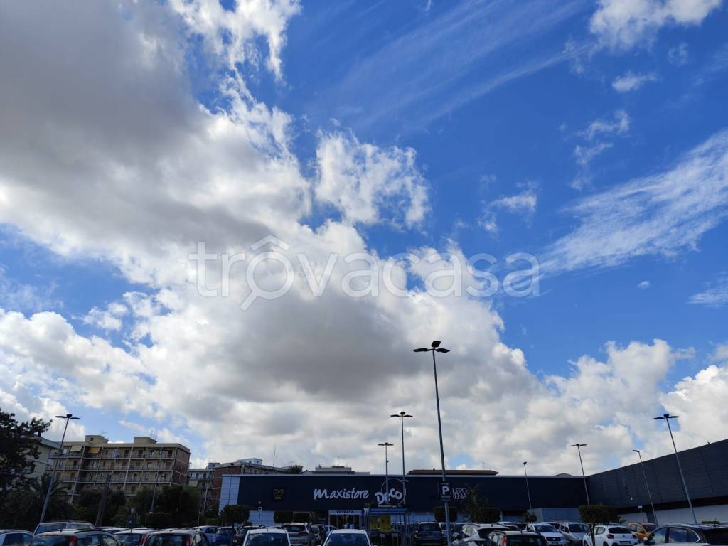 locale di sgombero in vendita a Siracusa