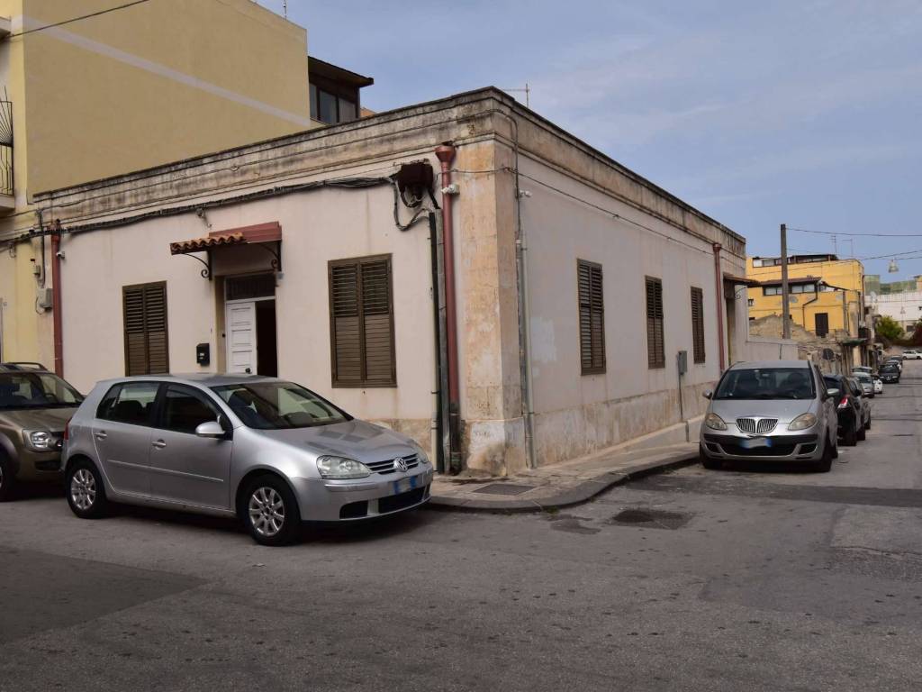 appartamento in vendita a Siracusa in zona Borgata