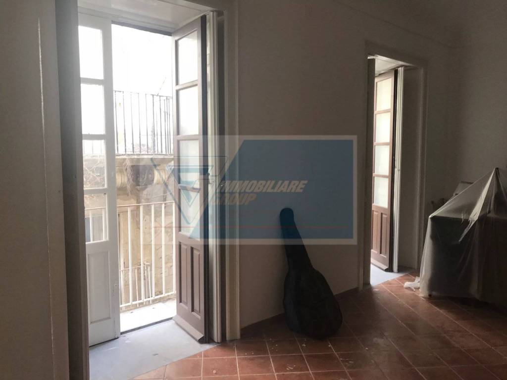 intera palazzina in vendita a Siracusa in zona Isola Ortigia