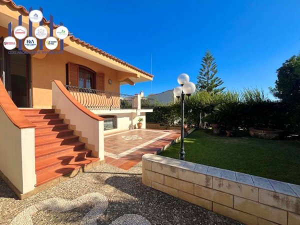casa indipendente in vendita a Siracusa in zona Centro Città