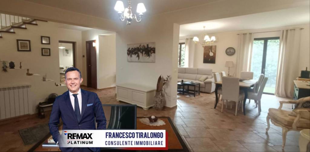 casa indipendente in vendita a Siracusa in zona Belvedere