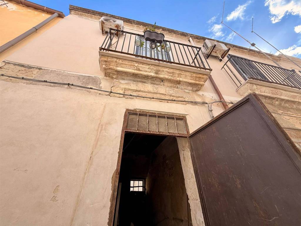 appartamento in vendita a Siracusa in zona Isola Ortigia