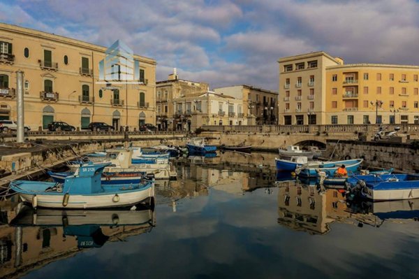 appartamento in vendita a Siracusa in zona Isola Ortigia
