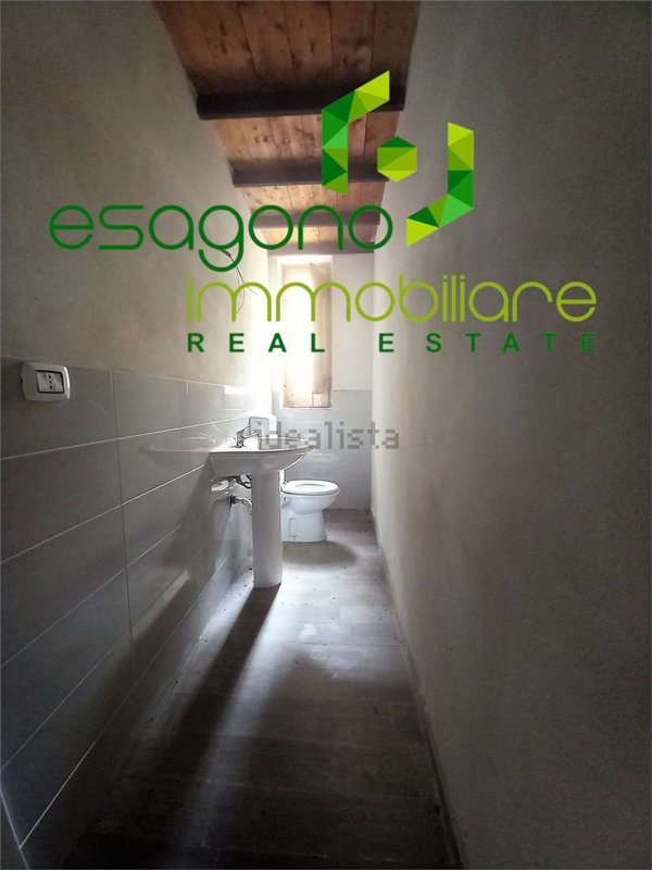 locale commerciale in vendita a Siracusa in zona Centro Città