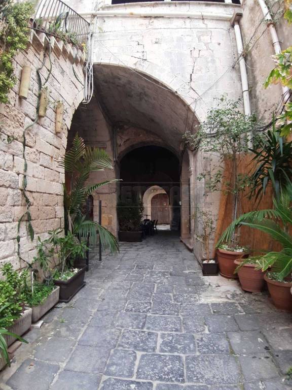 casa indipendente in vendita a Siracusa in zona Isola Ortigia