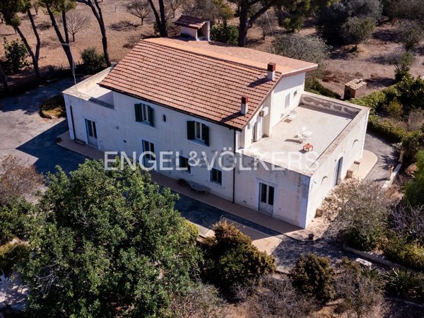 casa indipendente in vendita a Siracusa in zona Isola / Plemmirio