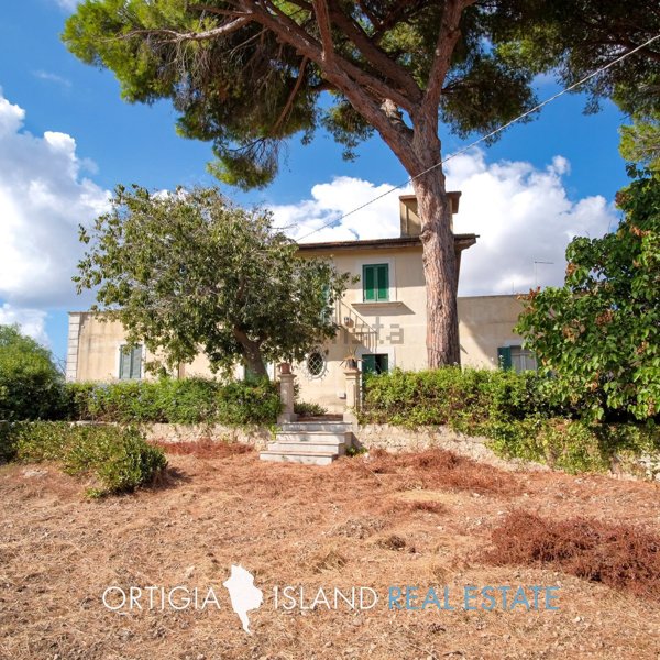 casa indipendente in vendita a Siracusa in zona Isola / Plemmirio