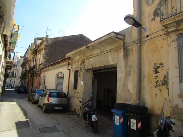 ufficio in vendita a Siracusa in zona Centro Città