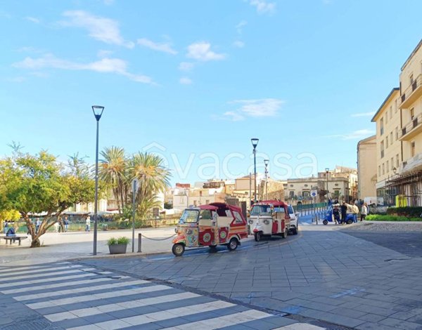 negozio in vendita a Siracusa in zona Isola Ortigia