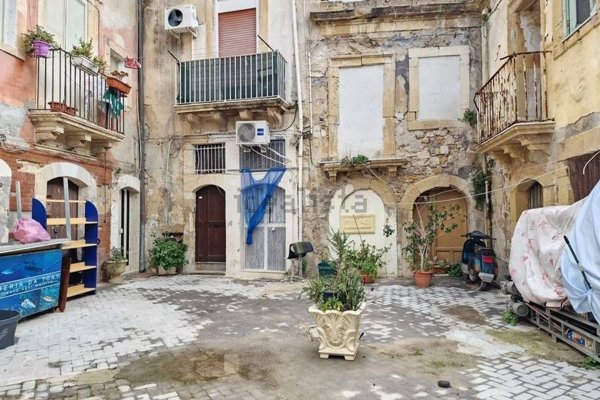 attico in vendita a Siracusa in zona Isola Ortigia
