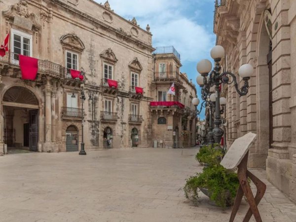appartamento in vendita a Siracusa in zona Isola / Plemmirio