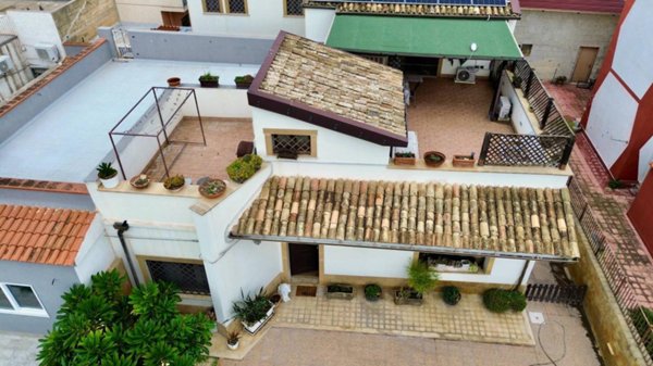 casa indipendente in vendita a Siracusa in zona Epipoli