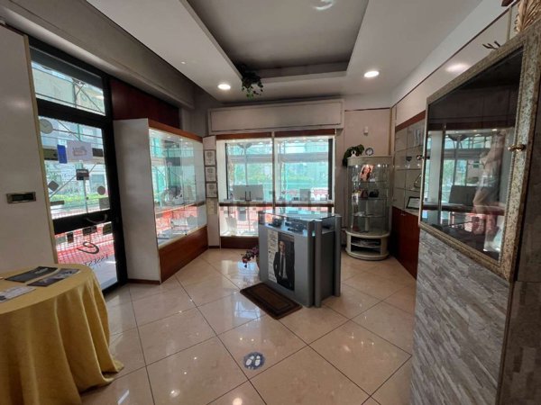 locale commerciale in vendita a Siracusa in zona Centro Città