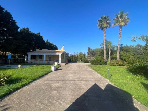 casa indipendente in vendita a Siracusa in zona Ognina