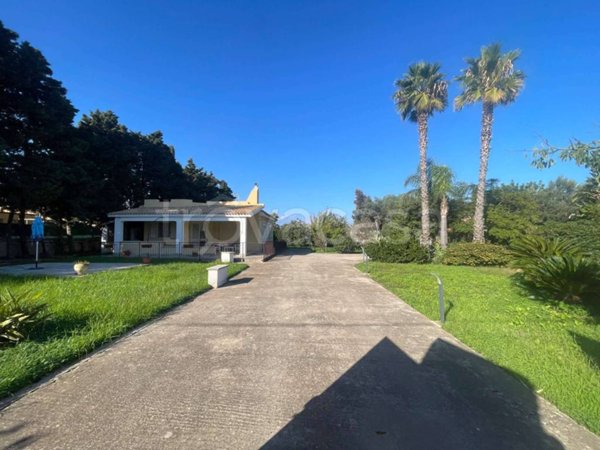 casa indipendente in vendita a Siracusa in zona Borgata