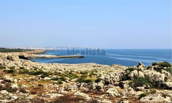 terreno edificabile in vendita a Siracusa in zona Isola / Plemmirio