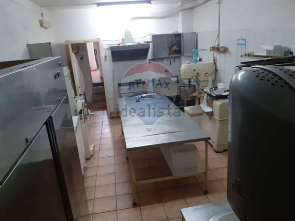 locale commerciale in vendita a Siracusa in zona Centro Città