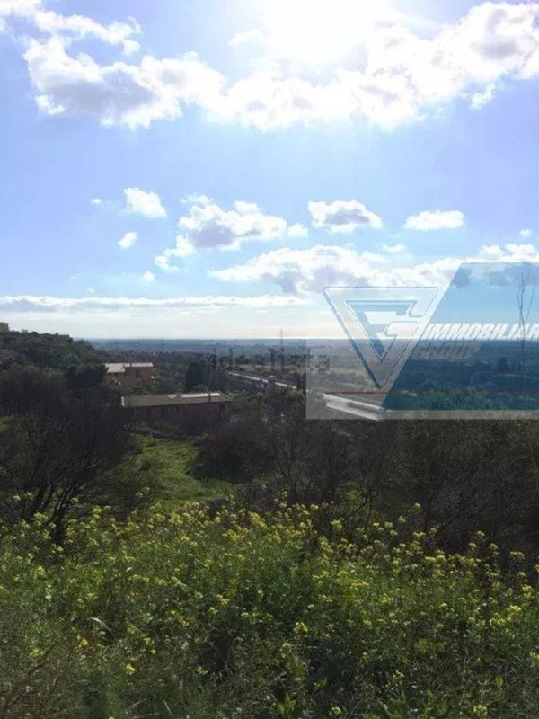 terreno edificabile in vendita a Siracusa in zona Belvedere