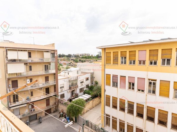 appartamento in vendita a Siracusa in zona Borgata
