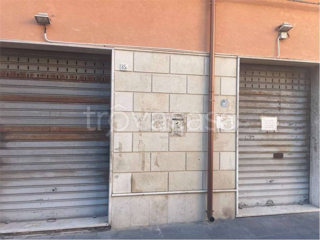negozio in vendita a Siracusa in zona Borgata