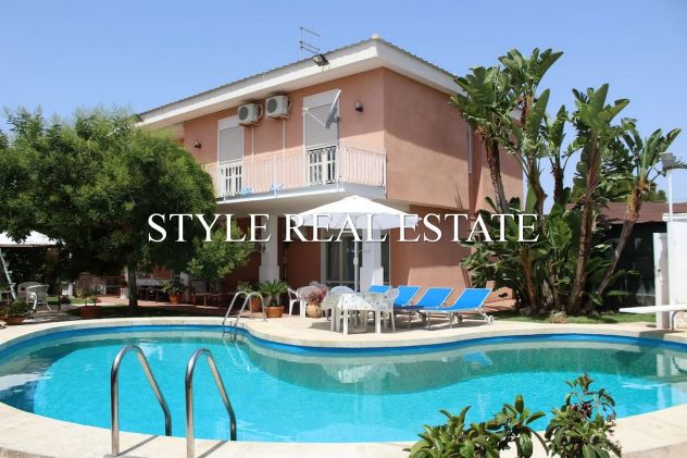 casa indipendente in vendita a Siracusa in zona Fontane Bianche