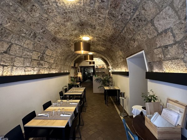 locale commerciale in vendita a Siracusa in zona Isola Ortigia