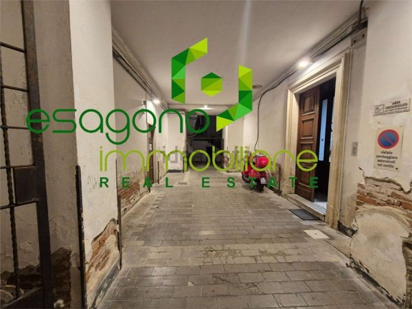 negozio in vendita a Siracusa in zona Isola Ortigia