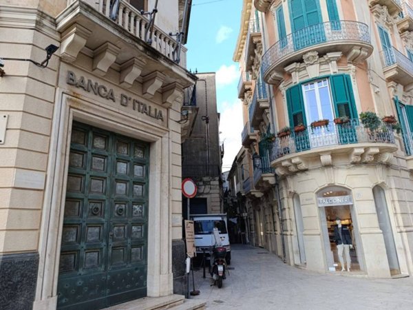 appartamento in vendita a Siracusa in zona Isola Ortigia