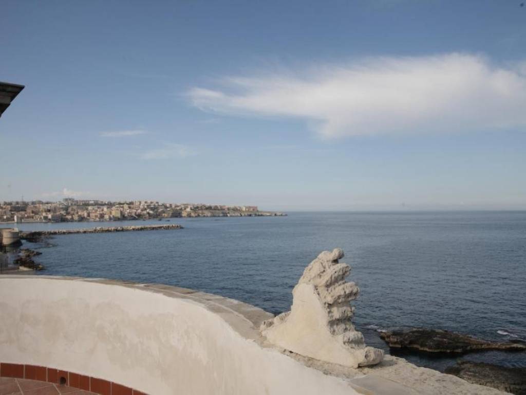 appartamento in vendita a Siracusa in zona Isola Ortigia