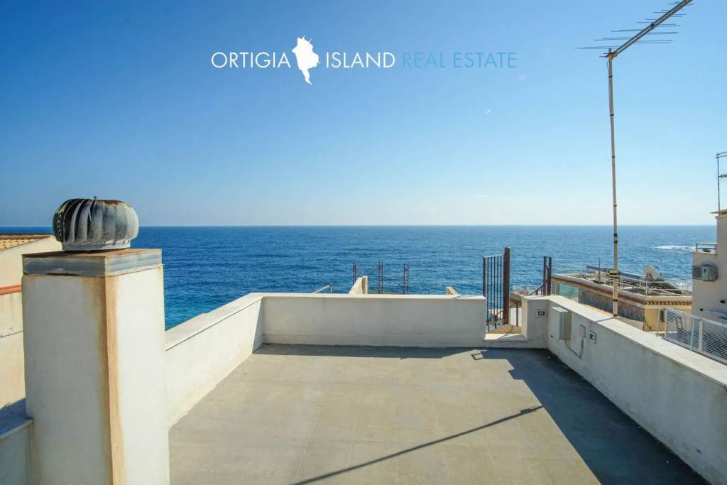 casa indipendente in vendita a Siracusa in zona Borgata