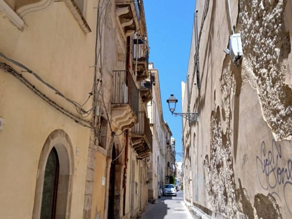 appartamento in vendita a Siracusa in zona Isola Ortigia