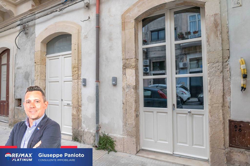 casa indipendente in vendita a Siracusa in zona Centro Città