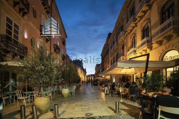 casa indipendente in vendita a Siracusa in zona Isola Ortigia