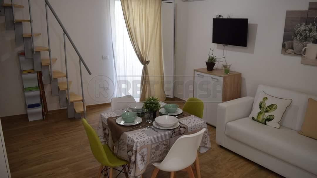 casa indipendente in vendita a Siracusa in zona Borgata