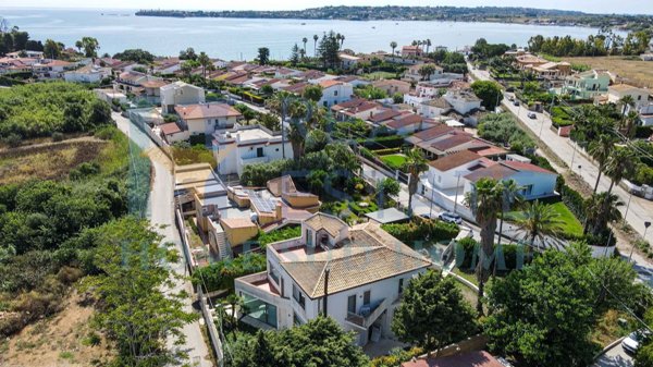 casa indipendente in vendita a Siracusa