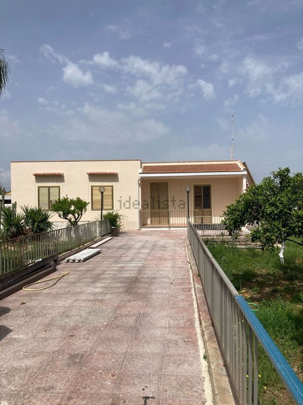casa indipendente in vendita a Siracusa in zona Isola / Plemmirio