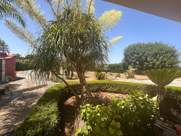 casa indipendente in vendita a Siracusa in zona Ognina