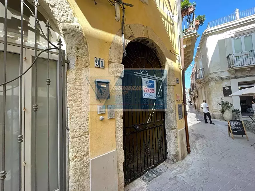 casa indipendente in vendita a Siracusa in zona Isola Ortigia